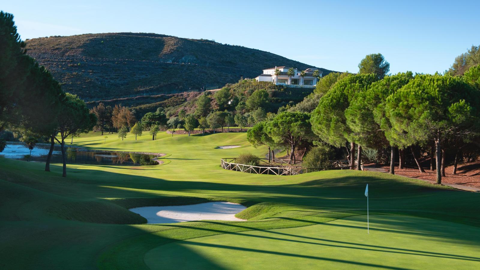 Exploring the Exquisite Golf Clubs in Marbella