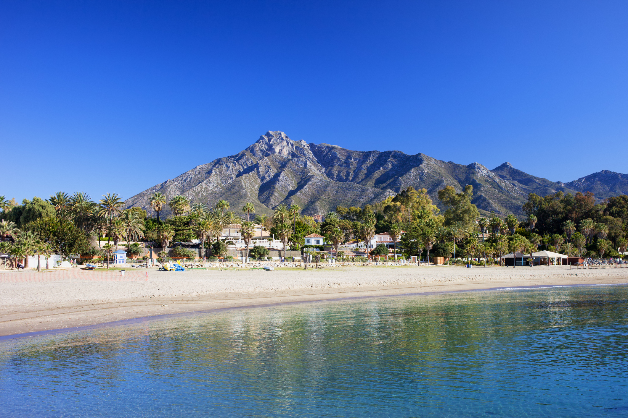 Fine Dining by the Sea: Marbella’s Beachfront Restaurants